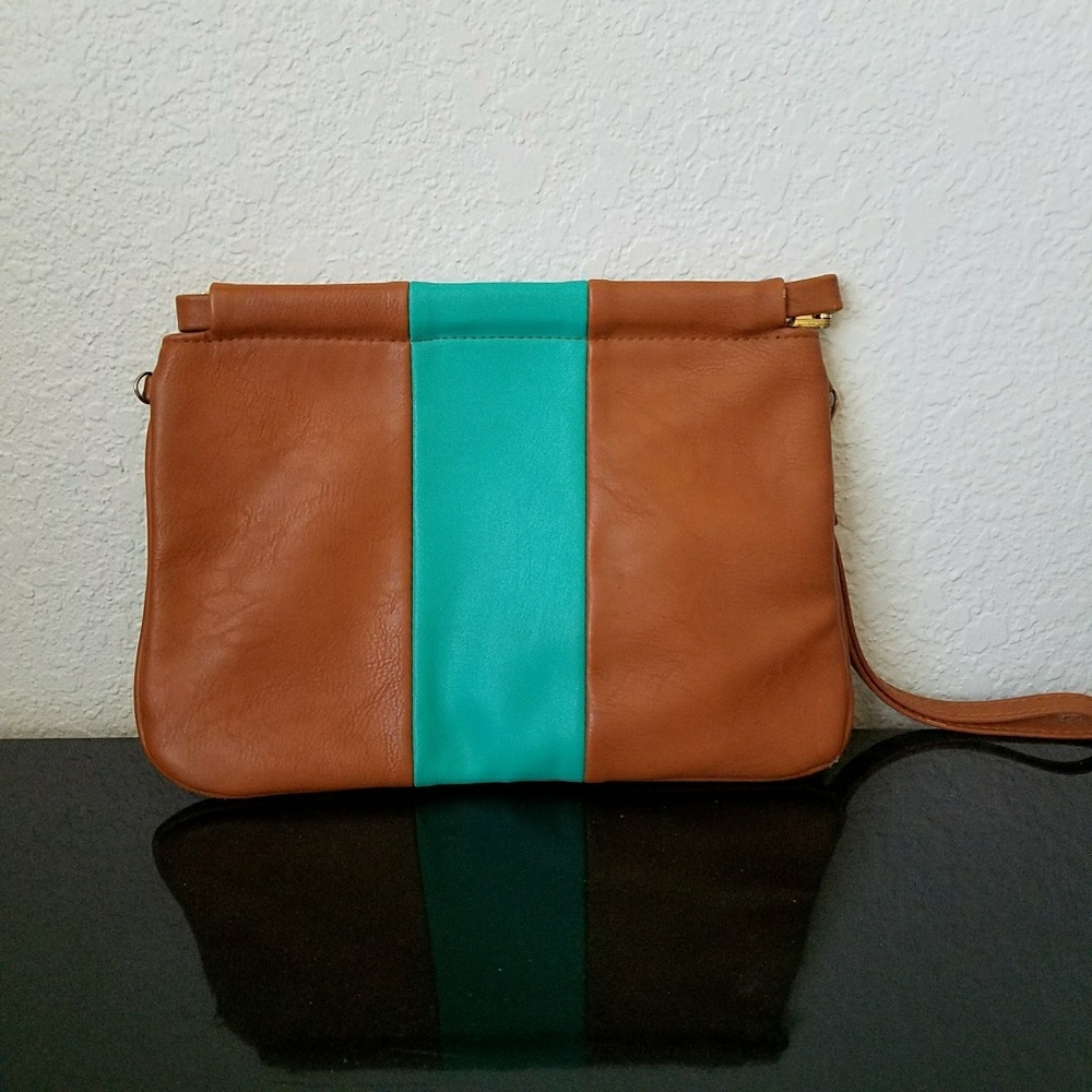 MMS large clutch